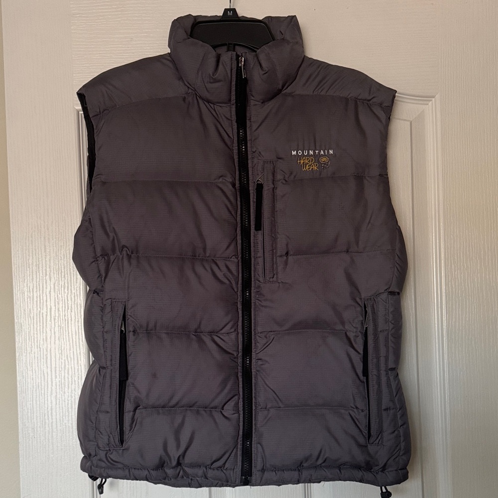 Mountain Hardwear Men's Charcoal Puffer Vest. Size 10. Gently worn.
